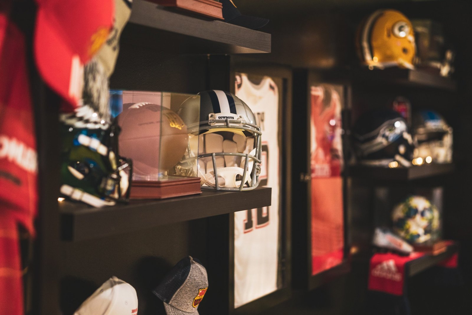 Finding the Best Sports Jerseys and Memorabilia: A Guide for Sports Enthusiasts